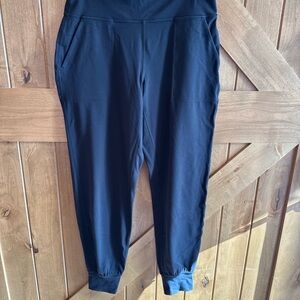 Size 10 women Lululemon joggers black